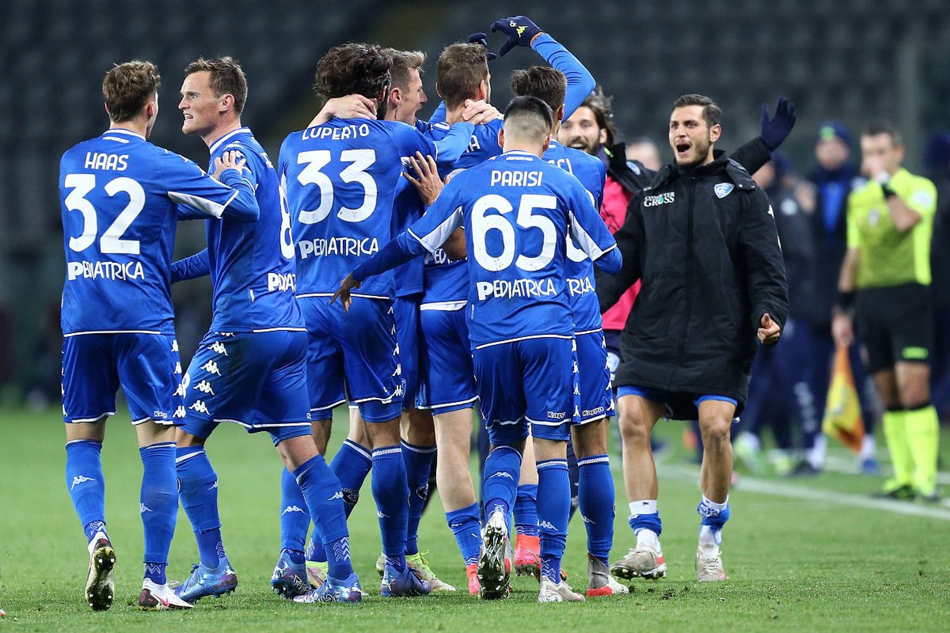 轻球员通过 轻球员通过